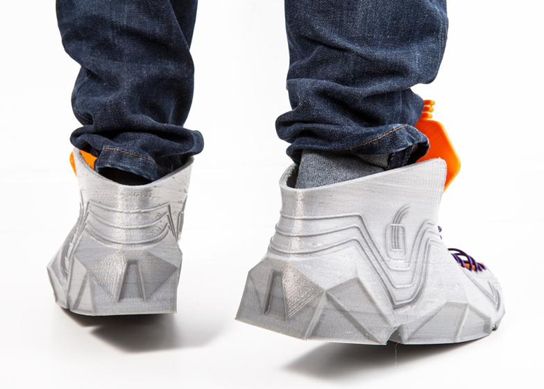 3D-printed-shoes-by-Recreus-scrunch-up-to-fit-into-pockets_dezeen_ss_7