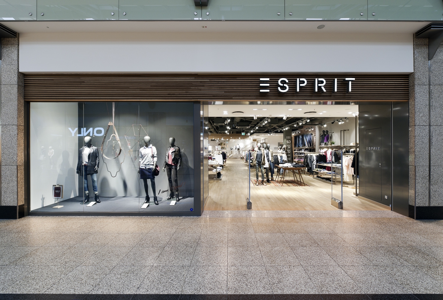 Esprit Store 2017 3