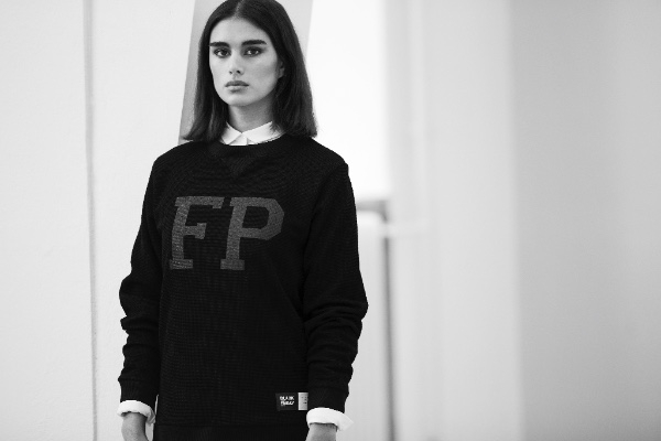 Filling Pieces - sweater