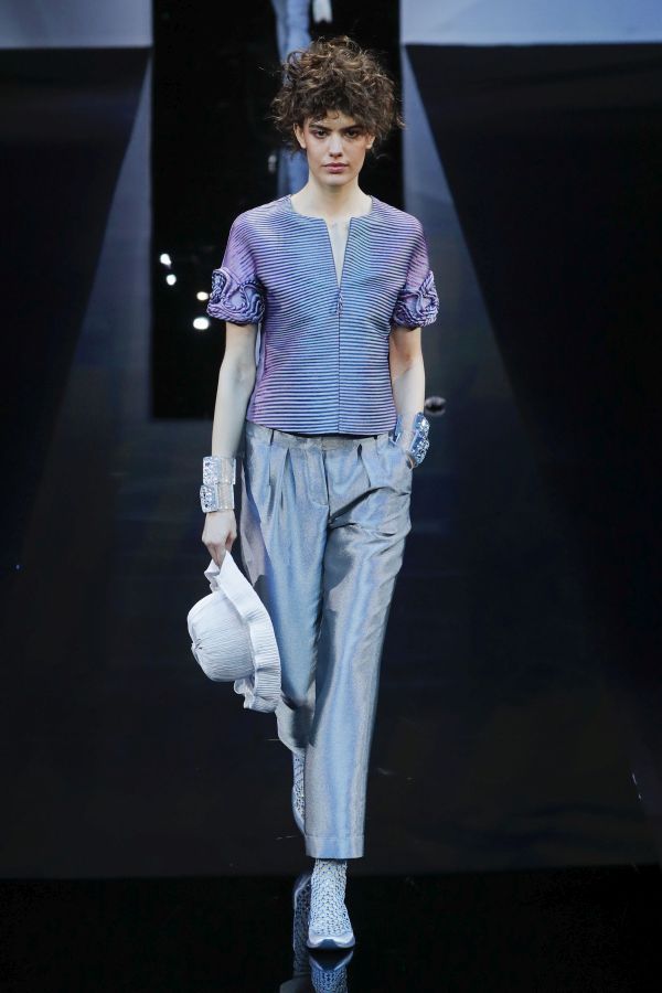 Giorgio-Armani_ful_W_S19_MI_151