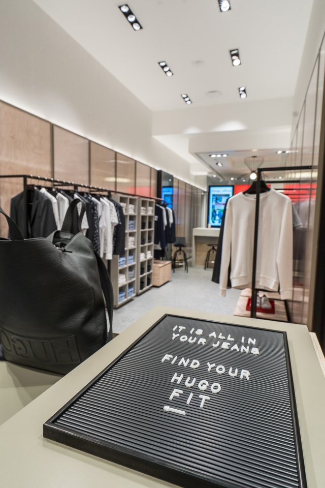 Hugo Menswear Store Amsterdam Leidsestraat 2018 09