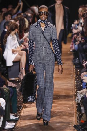 michael kors aw19105